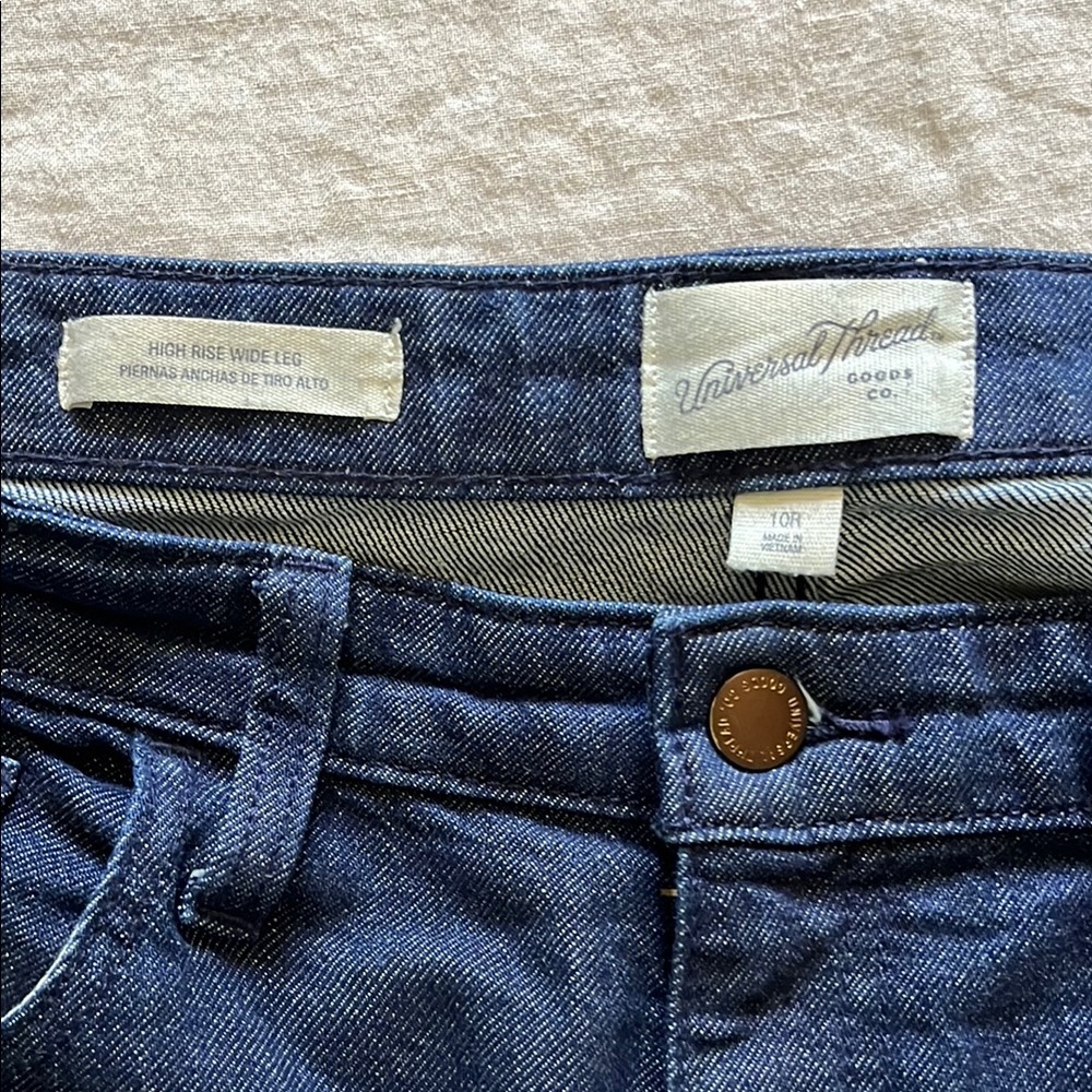 Universal Thread Women's Blue High Rise Wide Leg Jeans, like new! - Picture 3 of 9